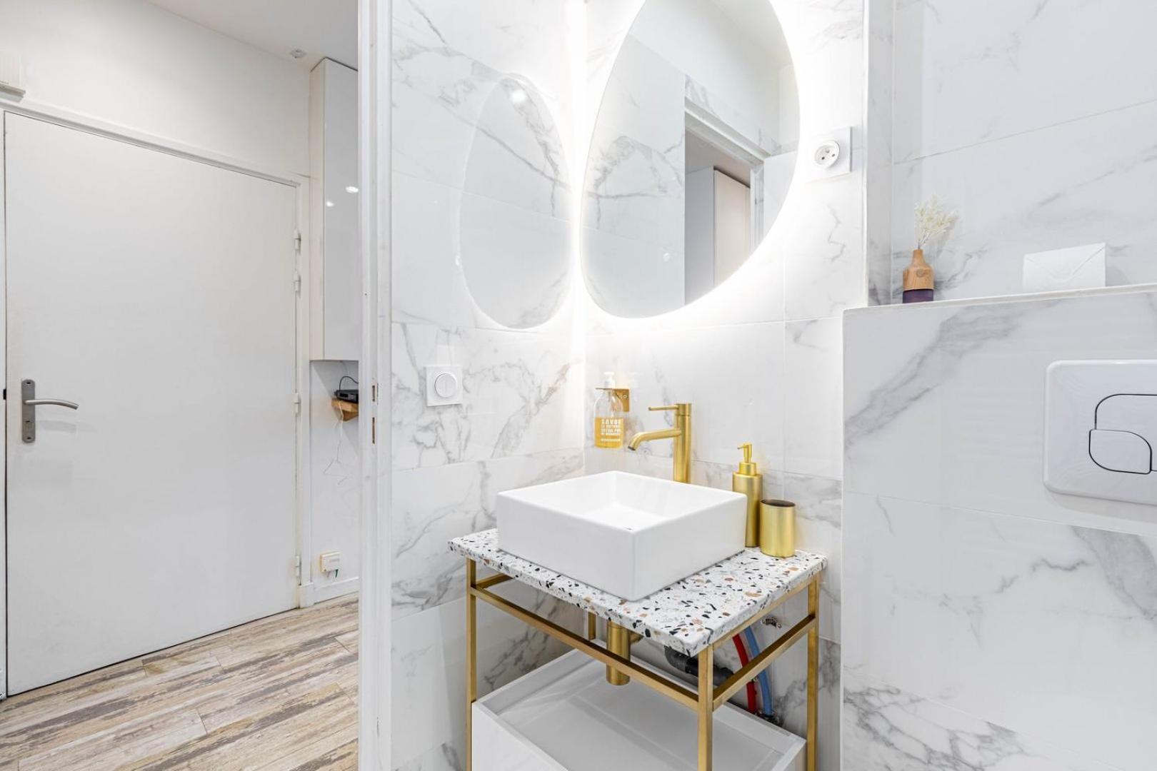 Guestready - Stunning Apartment Near Eiffel Tower Париж Екстериор снимка